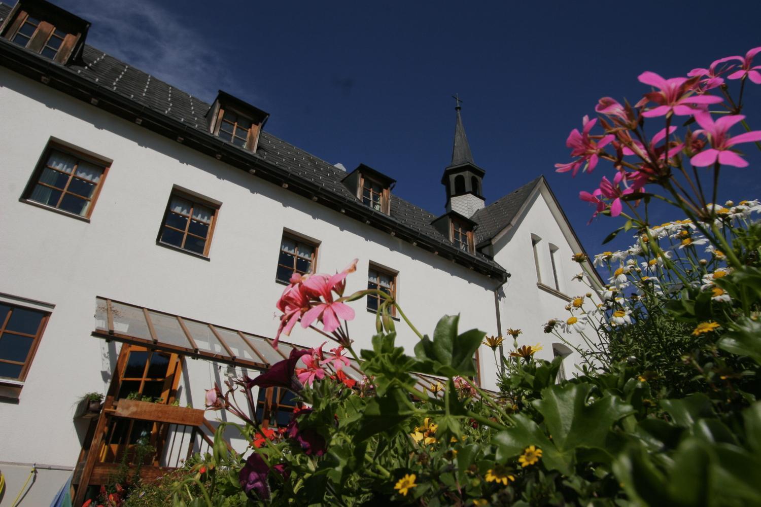 Seminar- Und Gaestehaus Im Kloster Bezau Zewnętrze zdjęcie